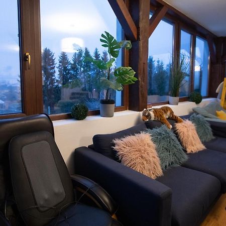 Maison De L'Amour Brebu Nou Luaran gambar