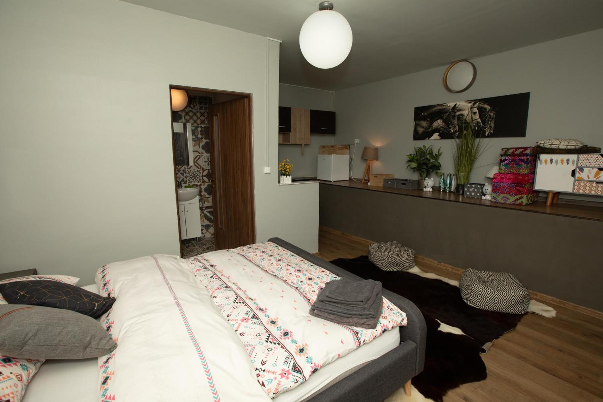 Maison De L'Amour Brebu Nou Luaran gambar