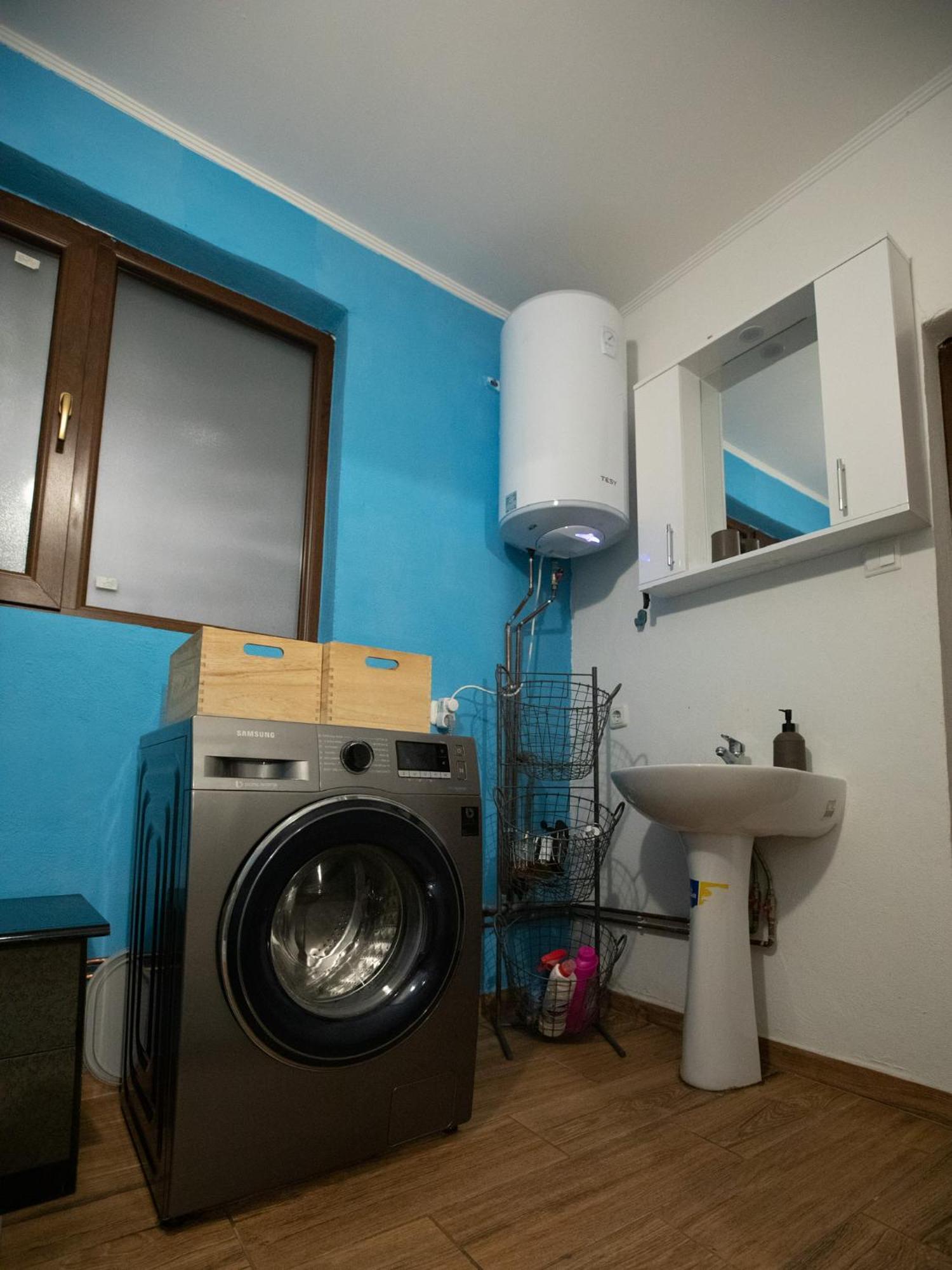 Maison De L'Amour Brebu Nou Luaran gambar
